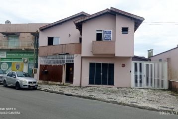 REF - 1125 Apartamento Prox. Praça